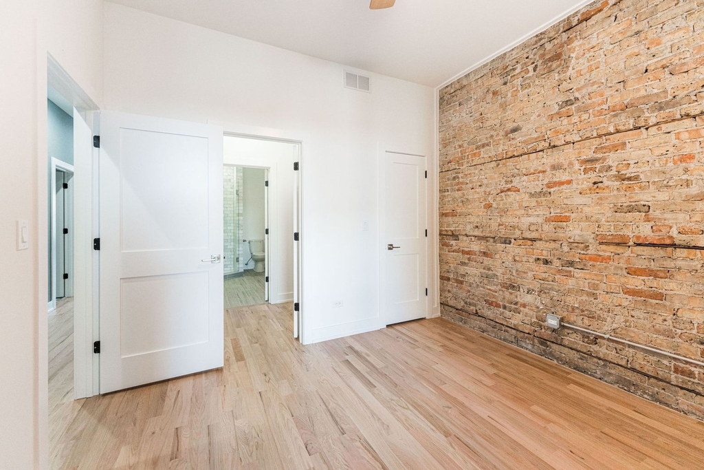 2620 N Milwaukee Avenue - Photo 15