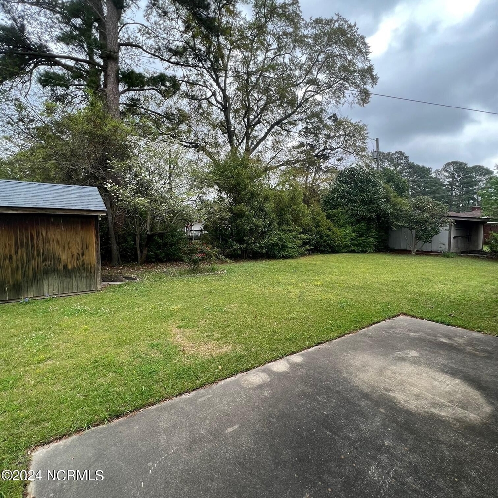 2805 Crockett Drive - Photo 14