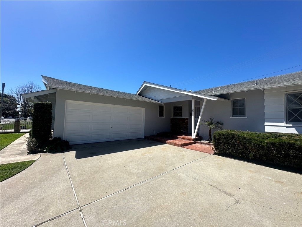 1371 S Loara Street - Photo 11