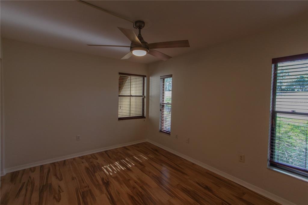 219 E Hartford Street - Photo 14