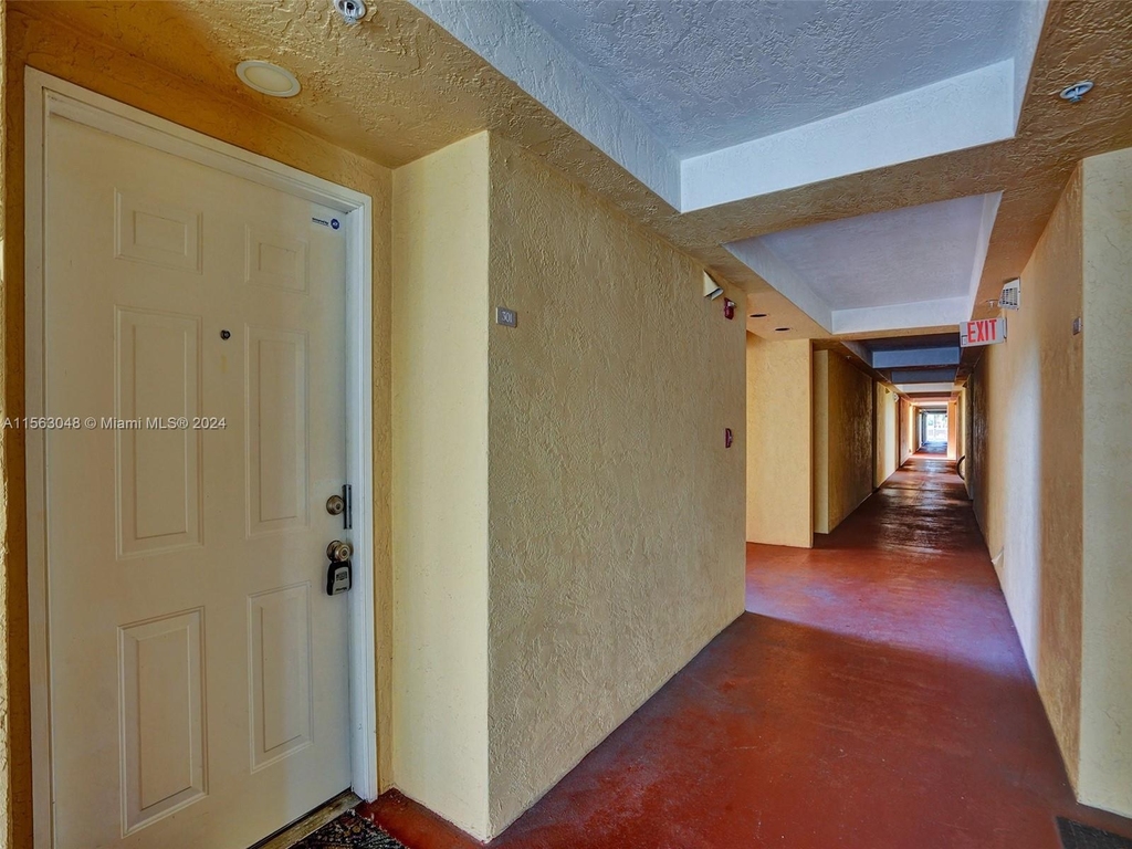 1350 Se 3rd Ave - Photo 35