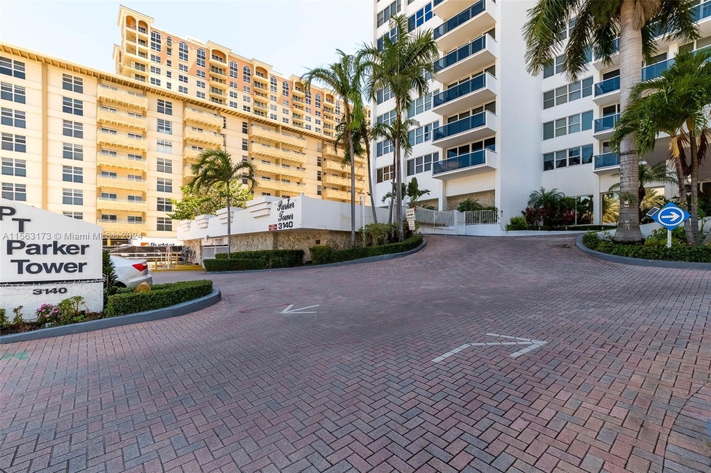 3140 S Ocean Dr - Photo 1