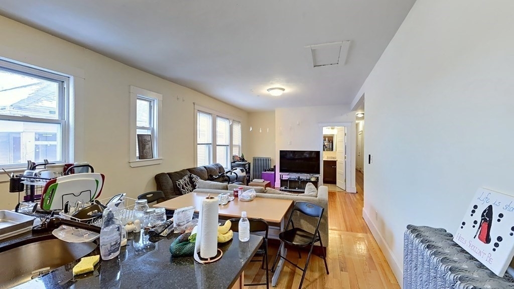 95 Hillside Street - Photo 4