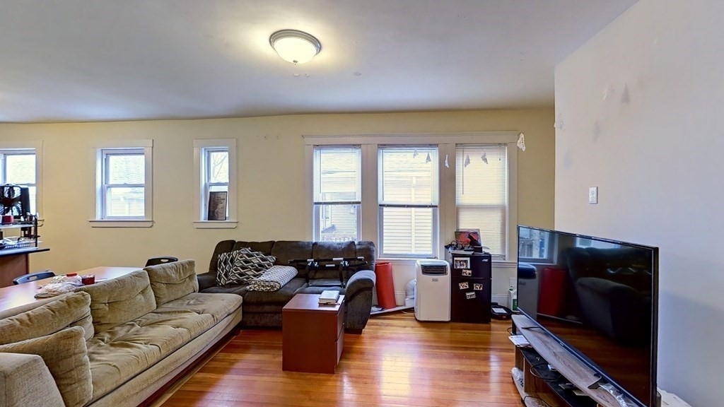 95 Hillside Street - Photo 1