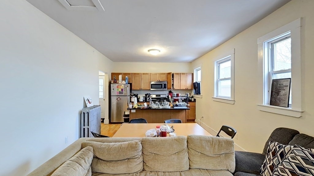 95 Hillside Street - Photo 0