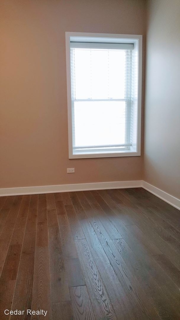 1409 W Diversey Pkwy - Photo 17