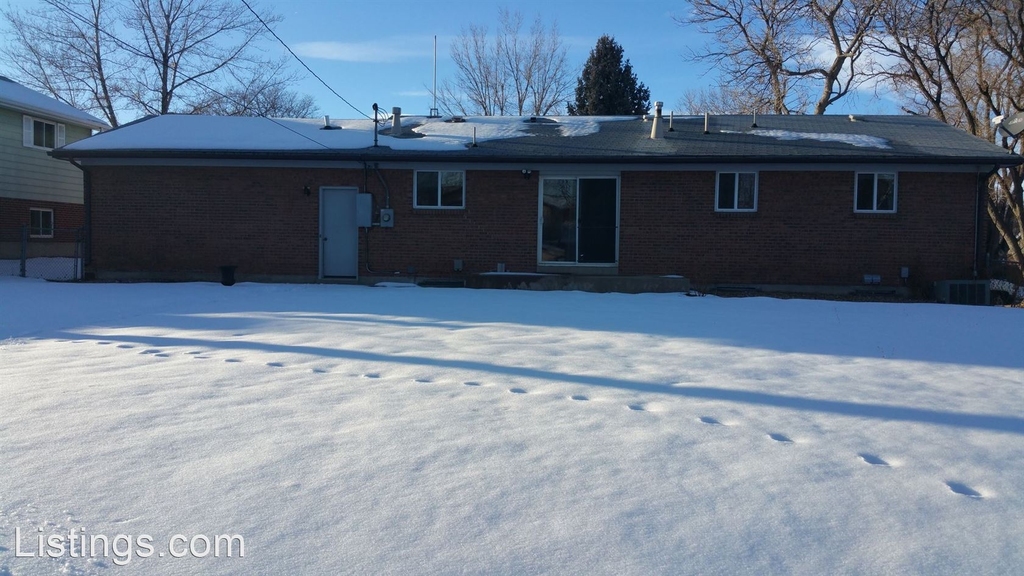 9940 Clark Dr - Photo 22