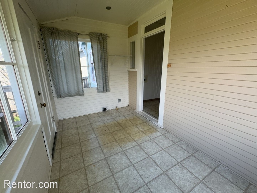 1814 H St - Photo 11