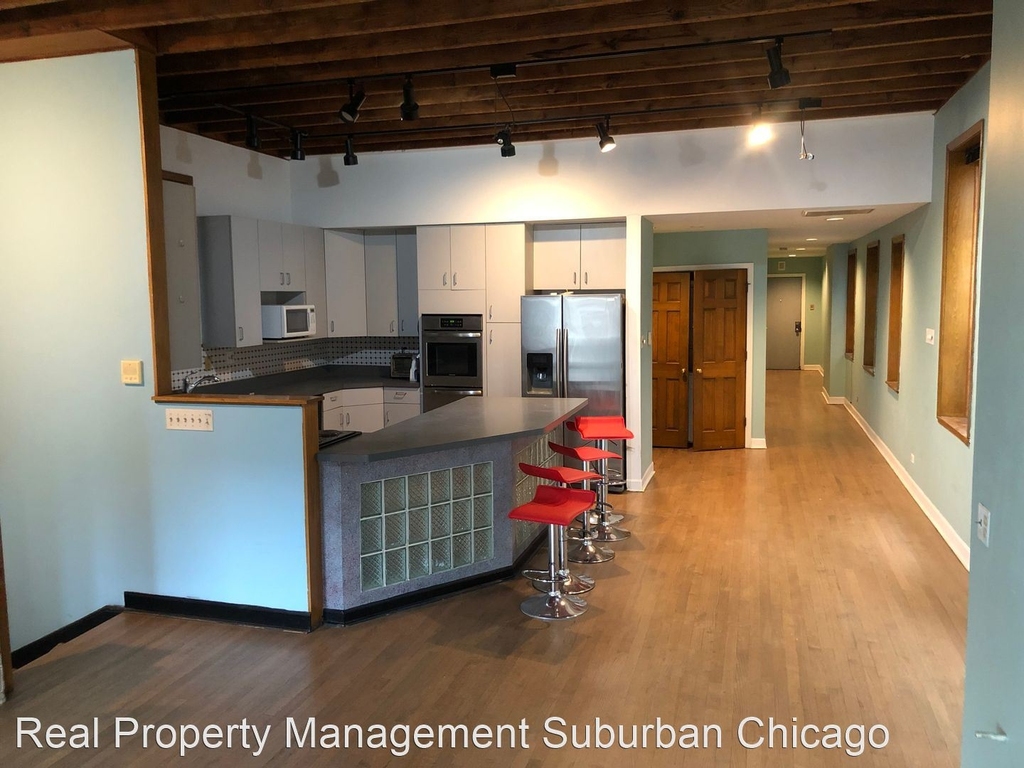 2449 N Clybourn - Photo 2