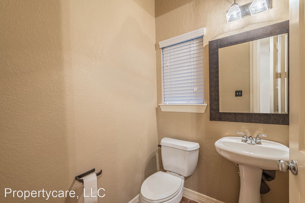 10623 Wallingford Pl. - Photo 13