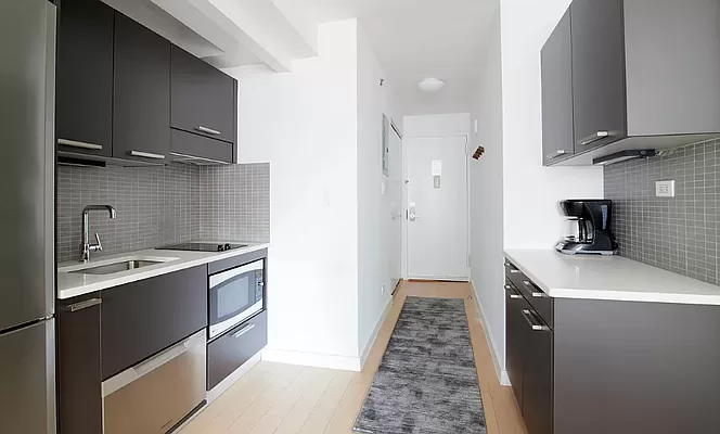 East 39th Street - Photo 2