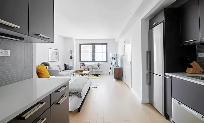 East 39th Street - Photo 1