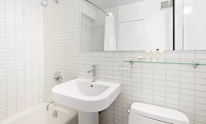 East 39th Street - Photo 3