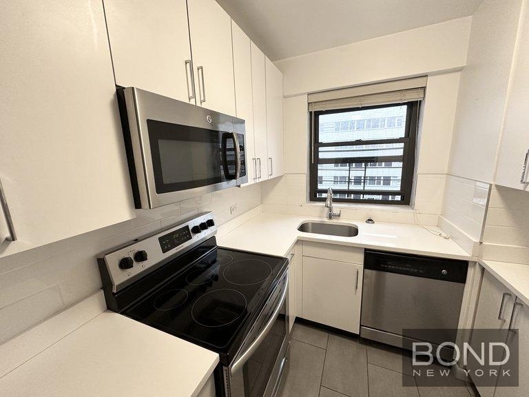 East 69th Street - Photo 2