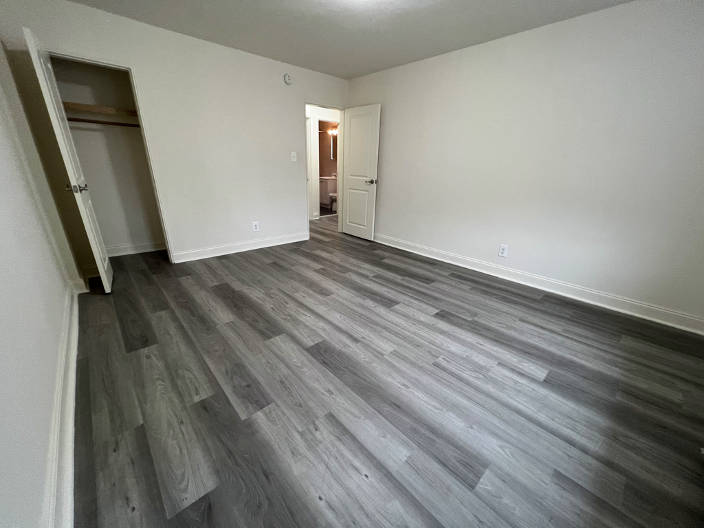 528 Howard Avenue - Photo 9