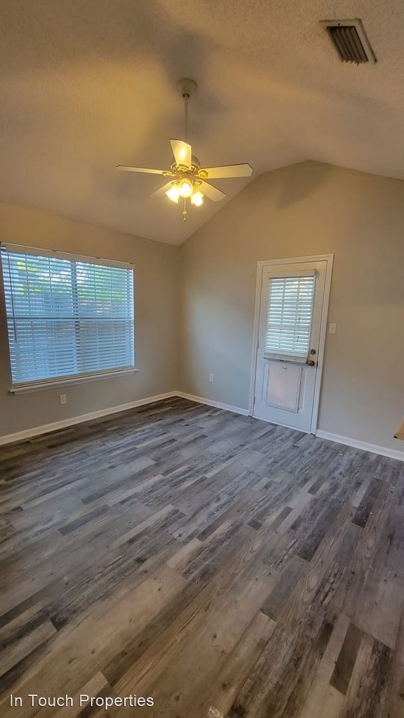 3010 Asbury Cir - Photo 15