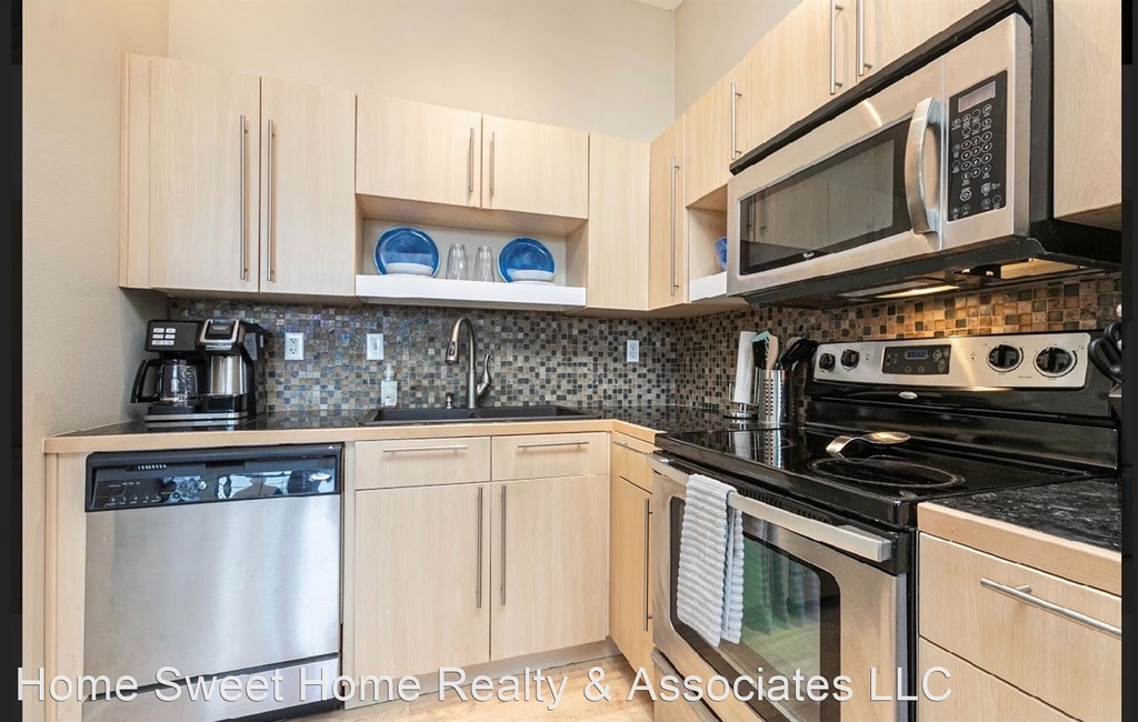 623 W Walnut St, Unit 402 - Photo 6