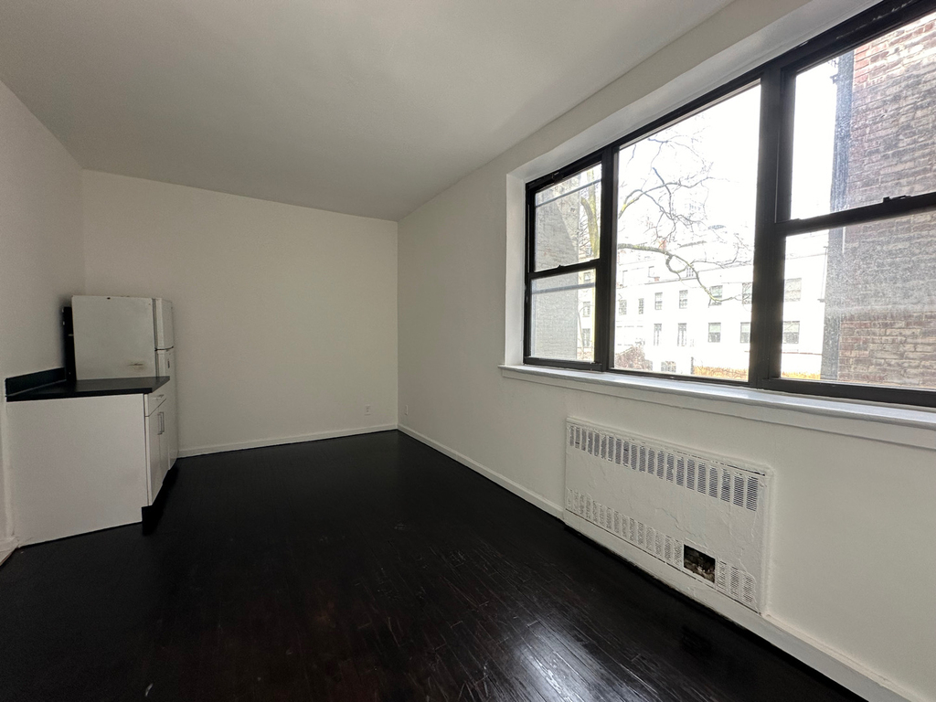 255 East 61st Street - Photo 1