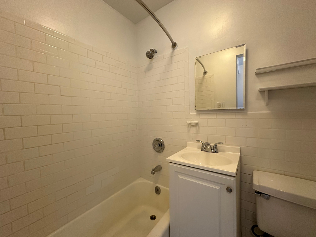 255 East 61st Street - Photo 3