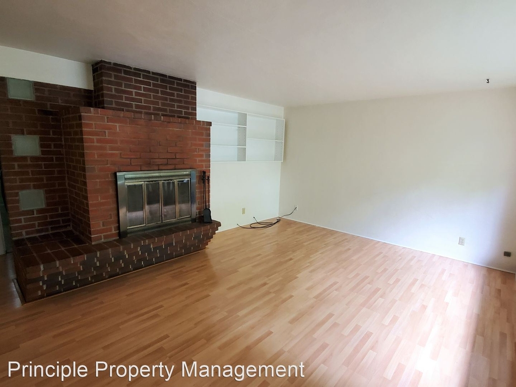 1785 Walnut Street - Photo 4