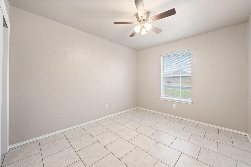 2704 Rampart Loop - Photo 15