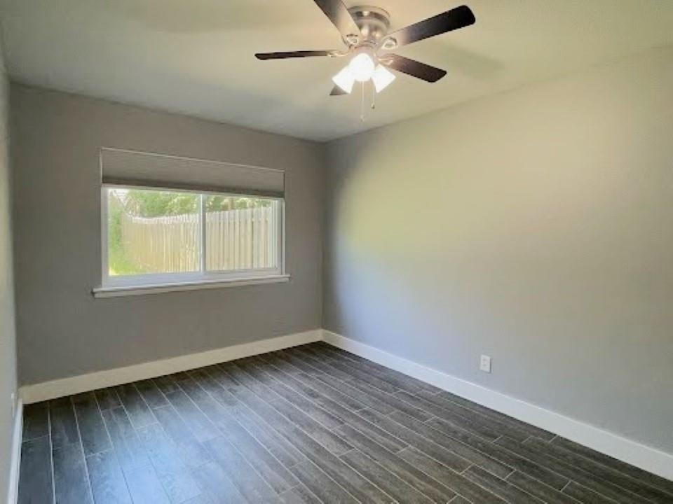 2504 Manor Cir - Photo 8