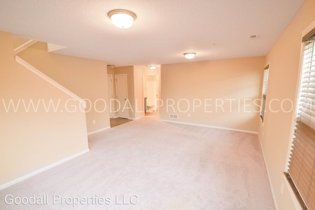 155 80th St #104 - Photo 5