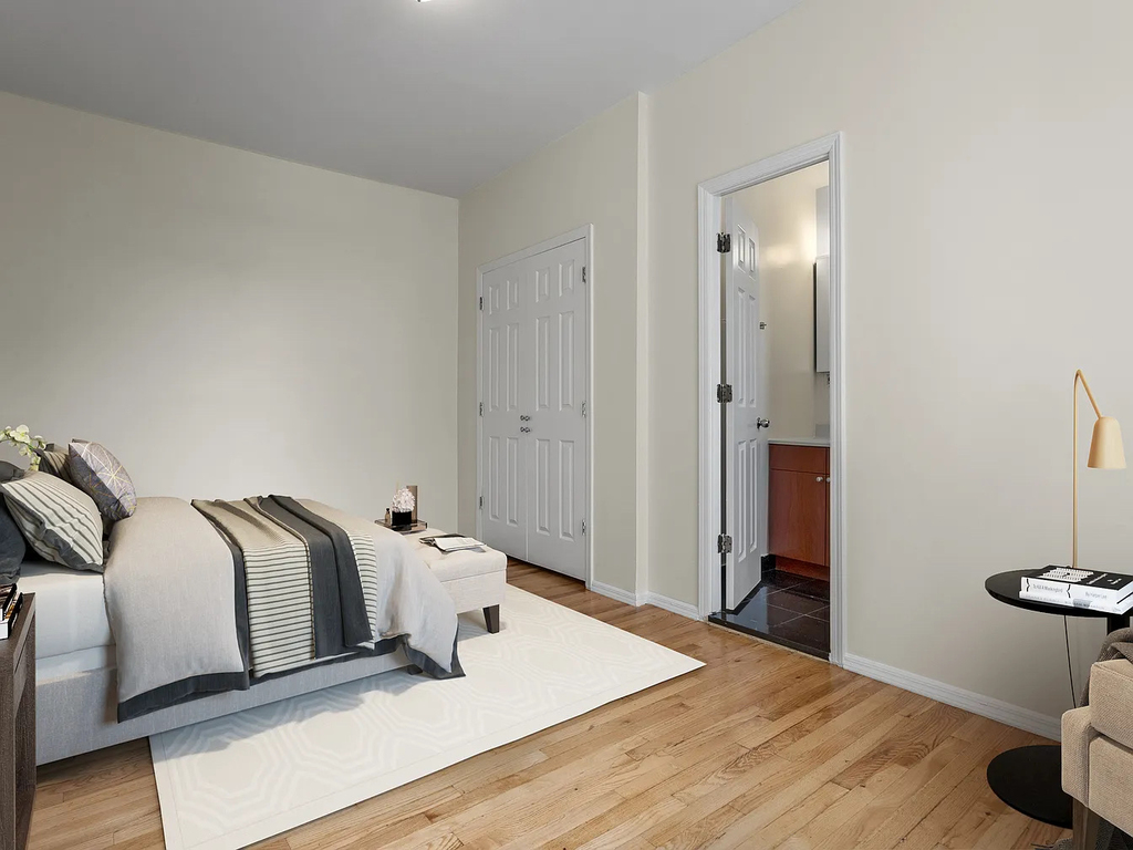 West Village (7th ave and west 11th) - Photo 1