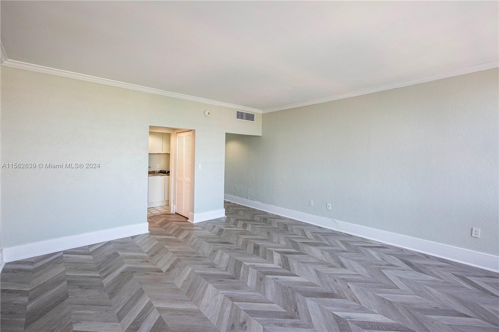 700 Biltmore Way - Photo 5