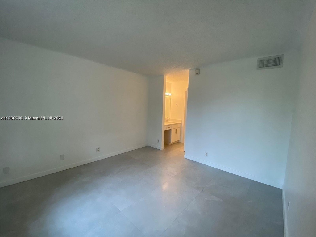 10757 Cleary Blvd - Photo 10