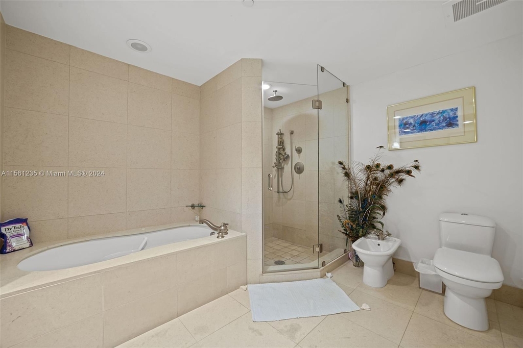 6799 Collins Ave - Photo 24