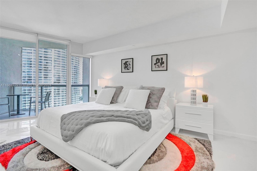 475 Brickell Ave - Photo 4