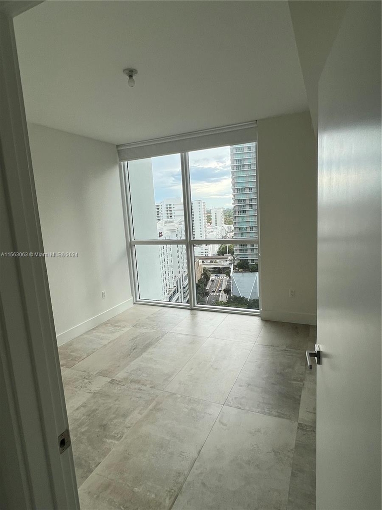 1080 Brickell Ave - Photo 2