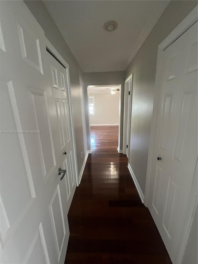 9321 Sterling Dr - Photo 22