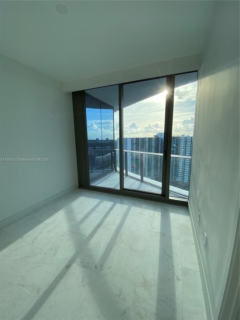 15701 Collins Ave - Photo 12