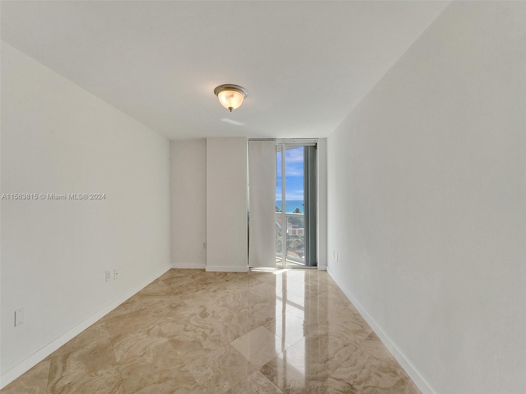 5900 Collins Ave - Photo 55