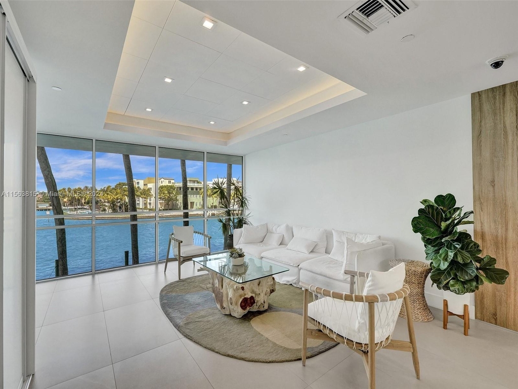 5900 Collins Ave - Photo 40