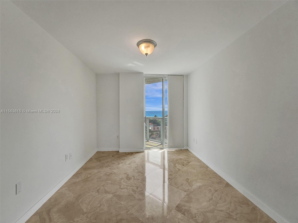5900 Collins Ave - Photo 60