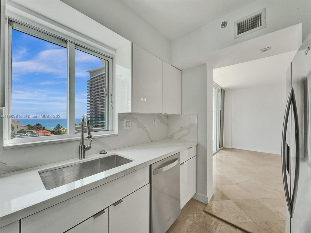 5900 Collins Ave - Photo 72