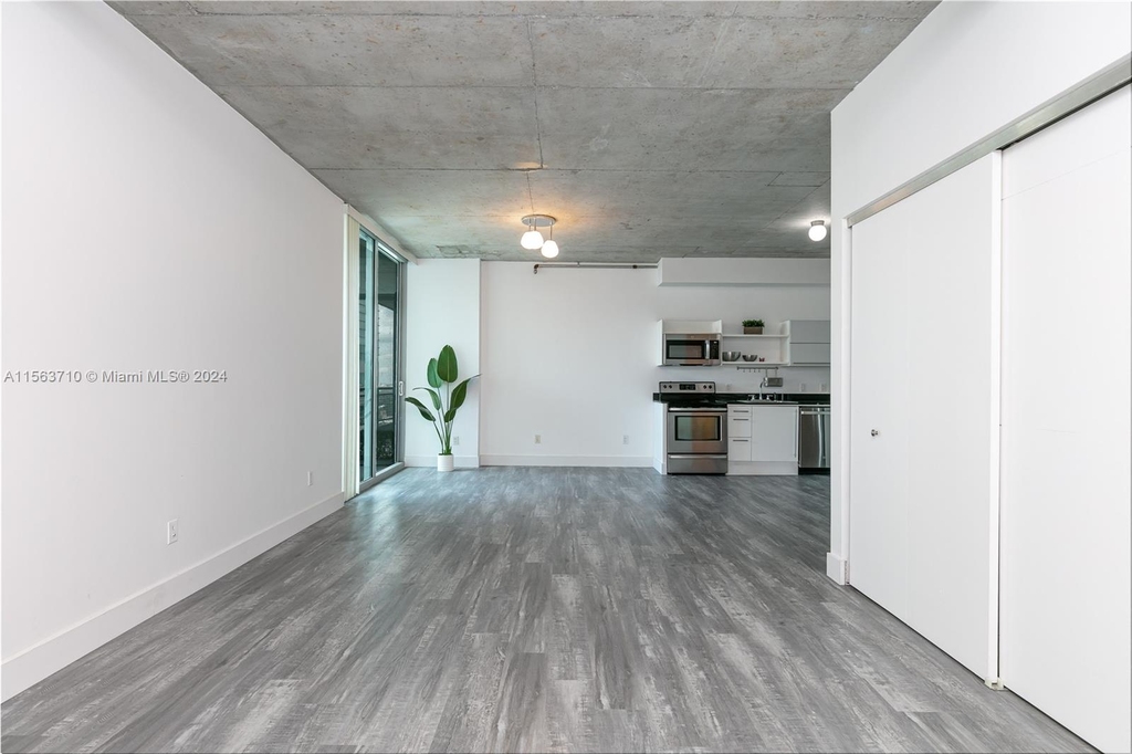 690 Sw 1st Ct - Photo 11