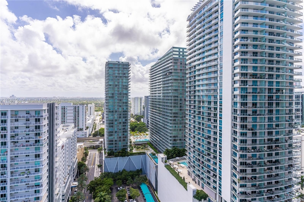 1080 Brickell Ave - Photo 6