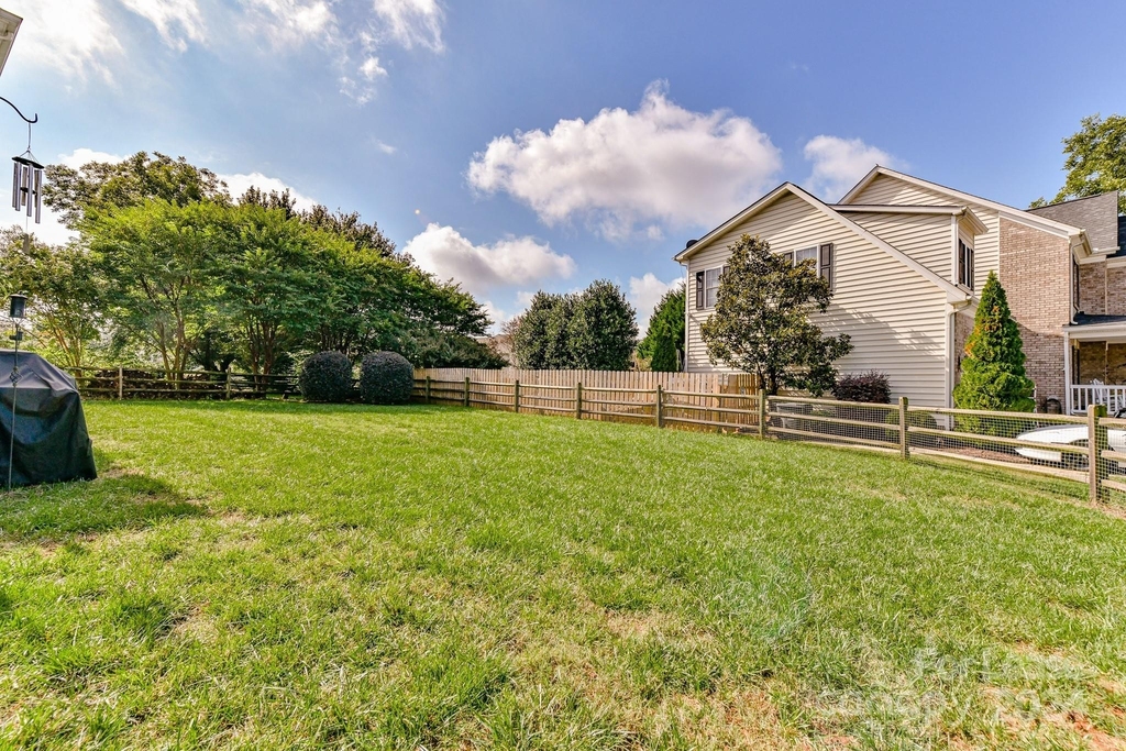 10645 Castlehill Drive - Photo 44