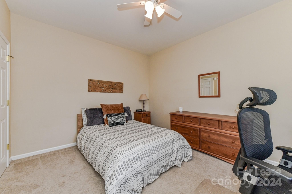 10645 Castlehill Drive - Photo 21