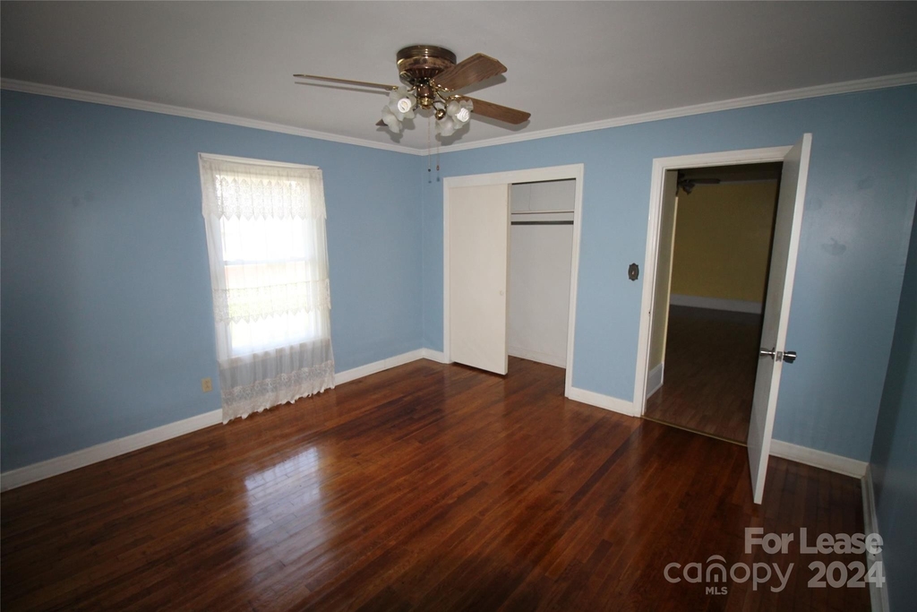 5122 Wilkinson Boulevard - Photo 11