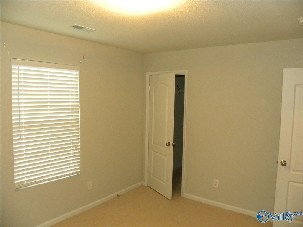 215 Ivyleaf Drive - Photo 18