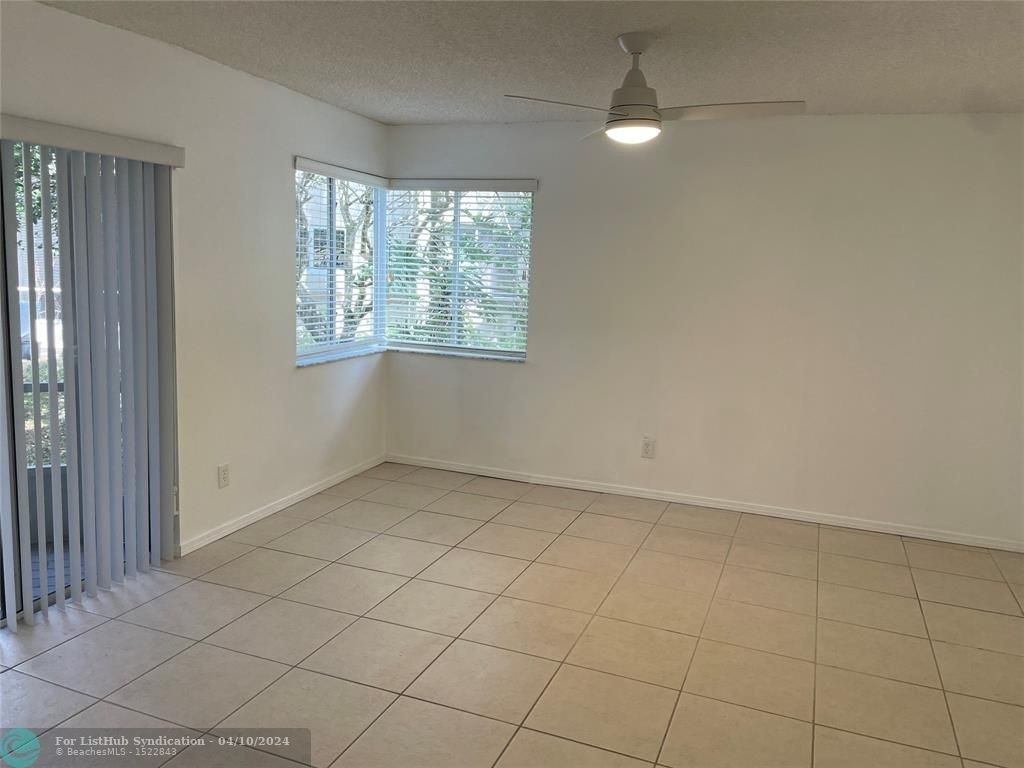 979 Nw 93rd Ave - Photo 21