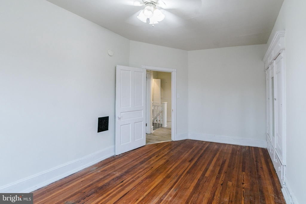 5110 Webster Street - Photo 12