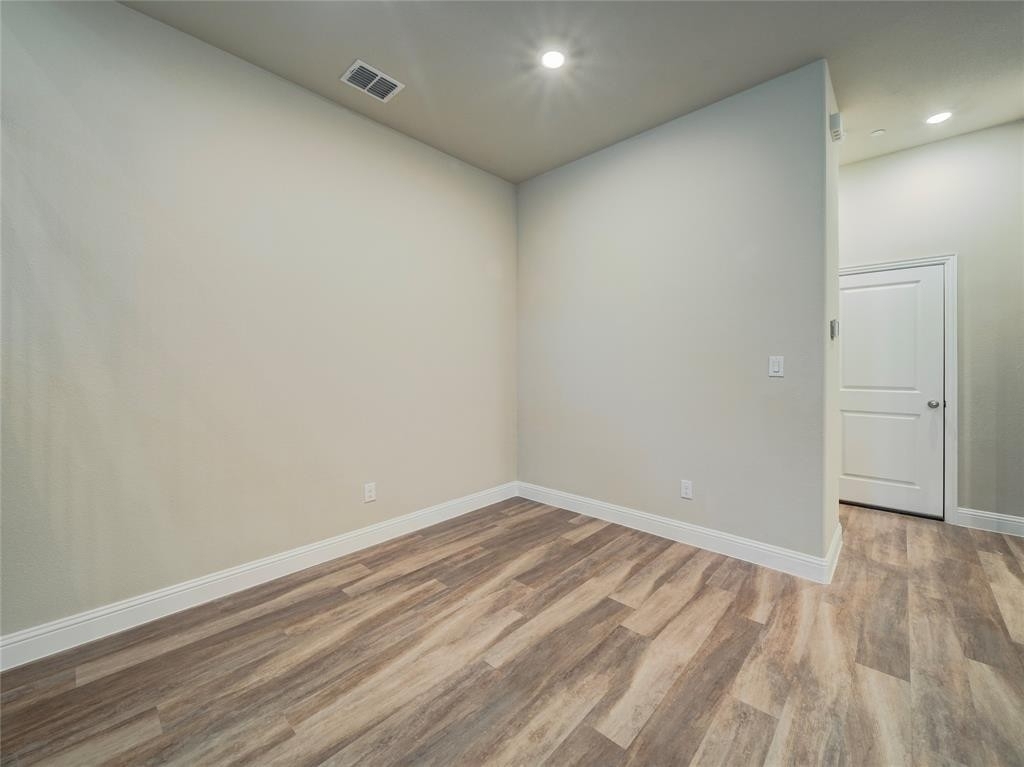 7625 Sunset Boulevard - Photo 10