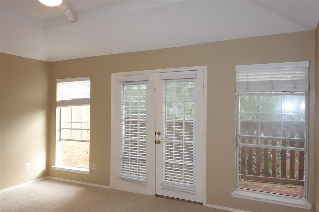 577 Raintree Circle - Photo 13