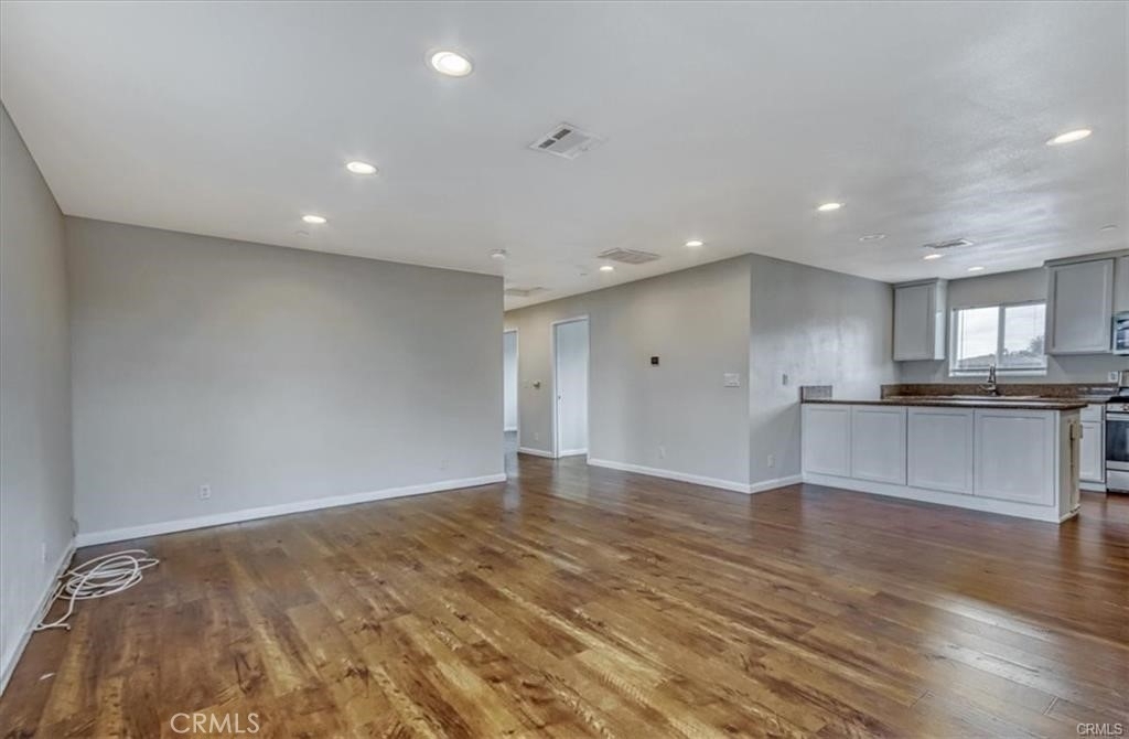 1529 W 81st Street - Photo 11